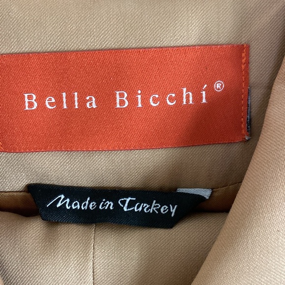 Two piece tan virgin wool suit. Size 16. - Picture 3 of 9